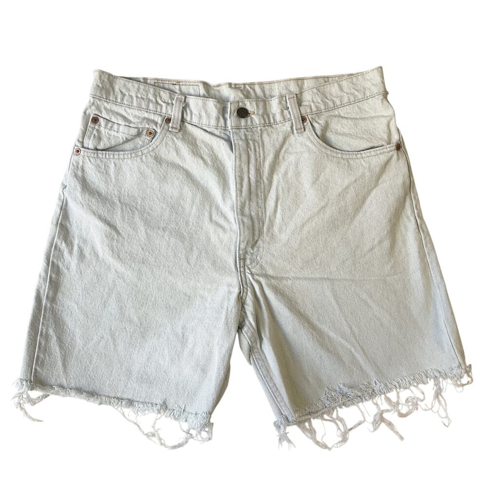 VINTAGE Levi's 550 Men Shorts Size 36X30 Light Blue Denim Frayed Hem Button 6.5"